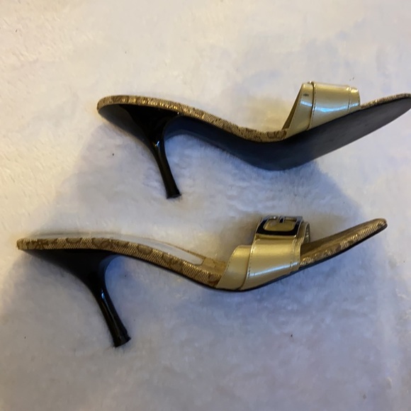 GUESS, tan, pumps. The inside of shoe is stunning with metallic colors. Steal!! - Picture 4 of 7